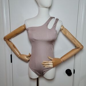 Aerie Ribbed Shine Asymmetrical One-Piece Swimsuit | Size Medium | Cocoa Cream